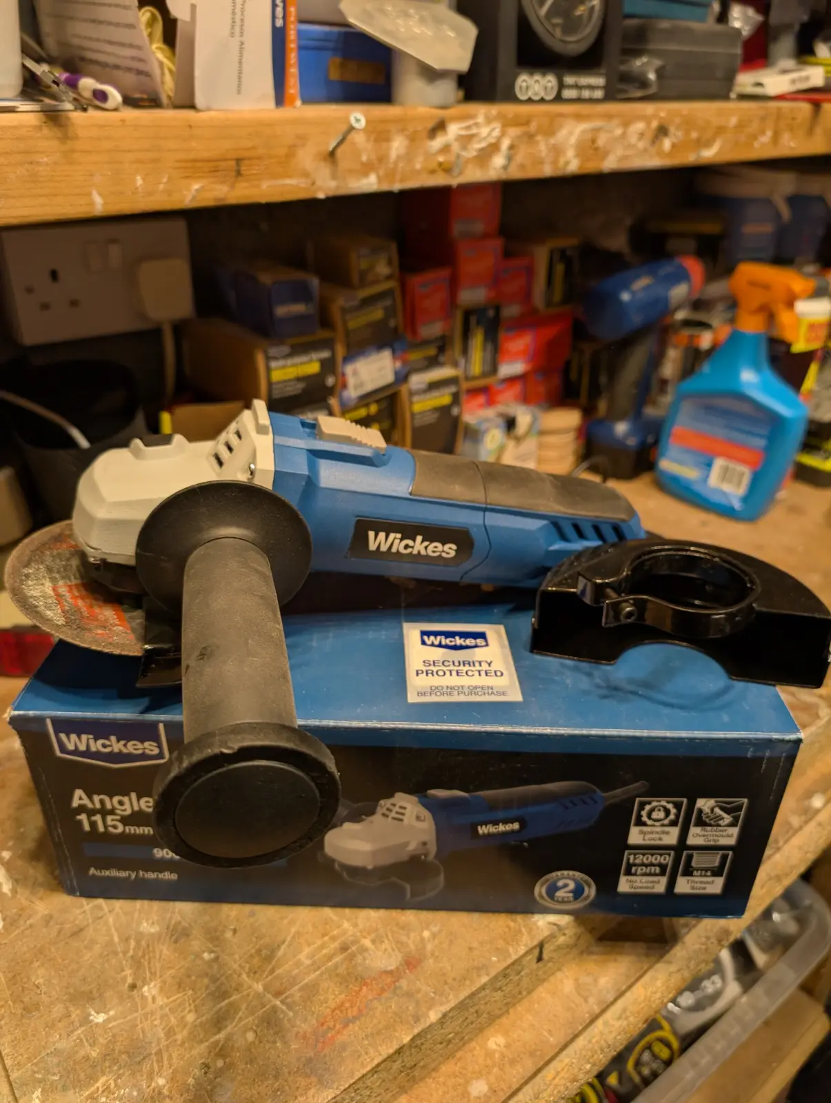 Angle grinder 